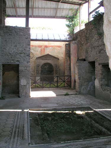 51_pompeii_hse_golden_cupid